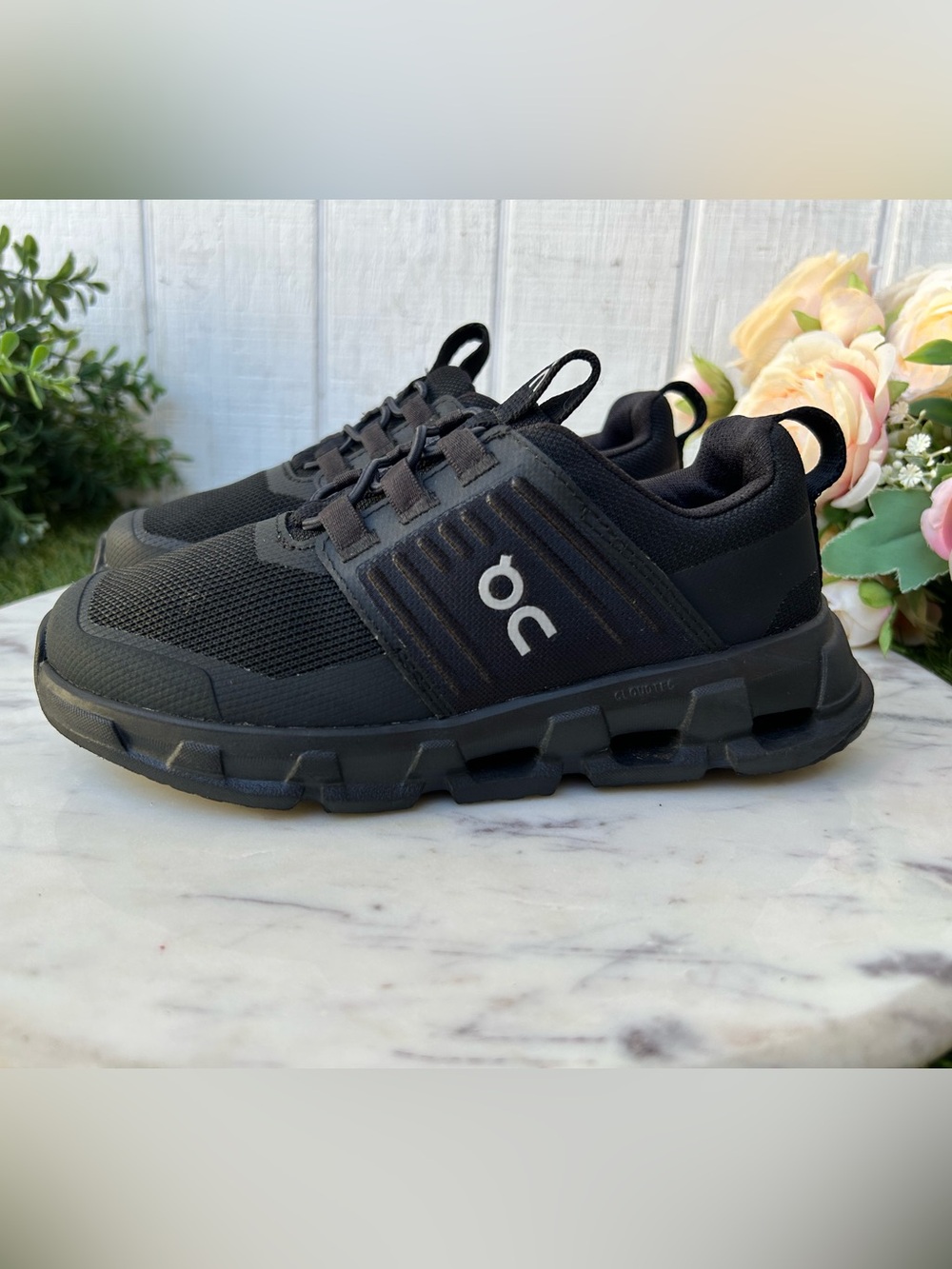 On Running Kids' Cloudswift Running Shoe all black
size 12 unisex, gently used - Picture 10 of 16
